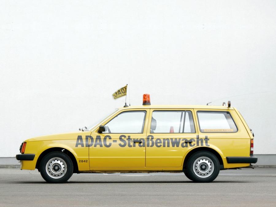  Opel Kadett Caravan 5-Door 1979 года  (фото 2 из 9)